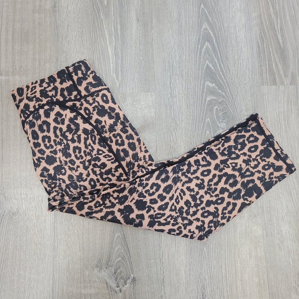 FITTIN Yoga Leggings Women Pocket Printed Leopard Brown Capri S NWT